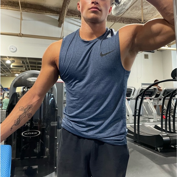 NIKE PRO MEN TEAM UNIFORM TANK TOP SHIRT SLEEVELESS BV5629 DRI FIT SLIM ATHLETE - Picture 2 of 16